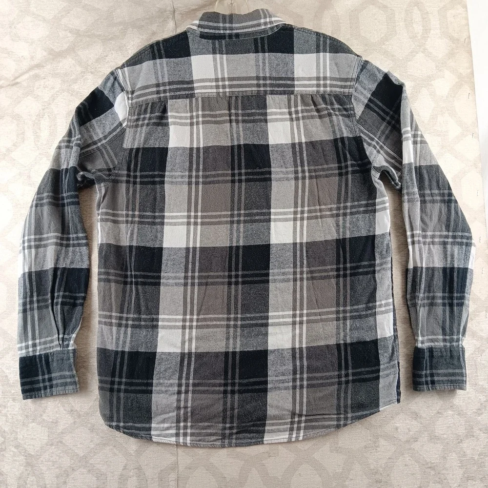 True Religion Shirt Mens Medium‎ Black Gray Plaid Button Up Long Sleeve
